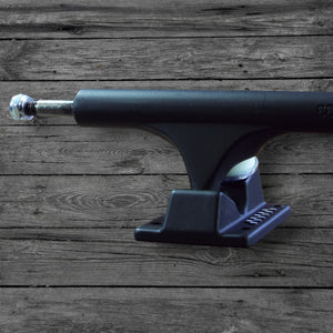 ACE Classic Matte Black High Trucks / 33-5.37"