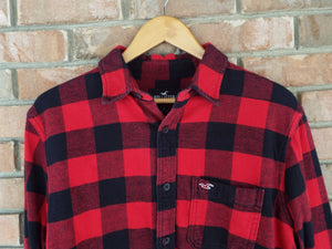 Hollister Plaid Button Up Shirt / Red-Black