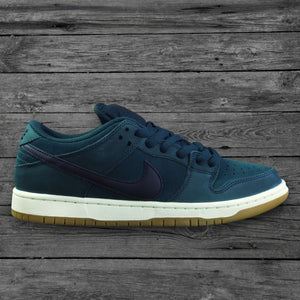 Nike SB Dunk Low Pro Shoes / Deep Fir-Black (Orange Label)