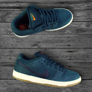 Nike SB Dunk Low Pro Shoes / Deep Fir-Black (Orange Label)
