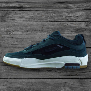 Nike SB Air Max Ishod ISO Shoes / Deep Fir