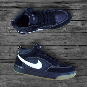 Nike SB React Leo Shoes / Black-White