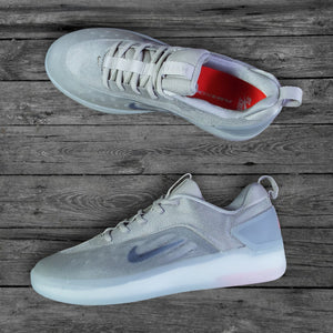 Nike SB Zoom Nyjah 4 Shoes / College Grey