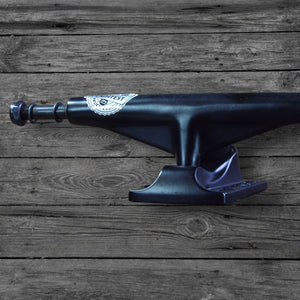 Tensor Mag-Light Low Black Trucks / 5.5"